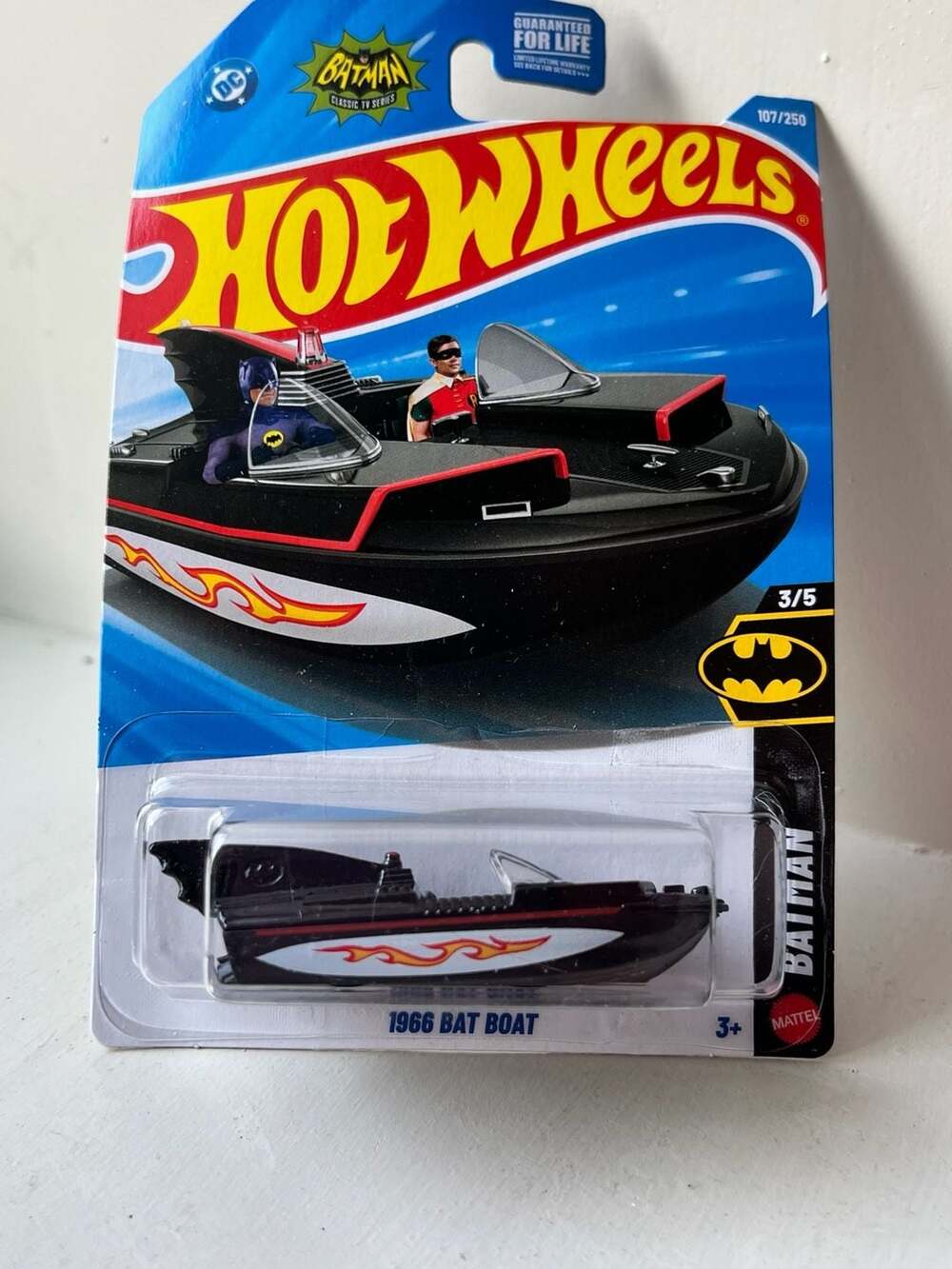 Hot Wheels 1966 Bat Boat Batman Classic TV Series 107/250